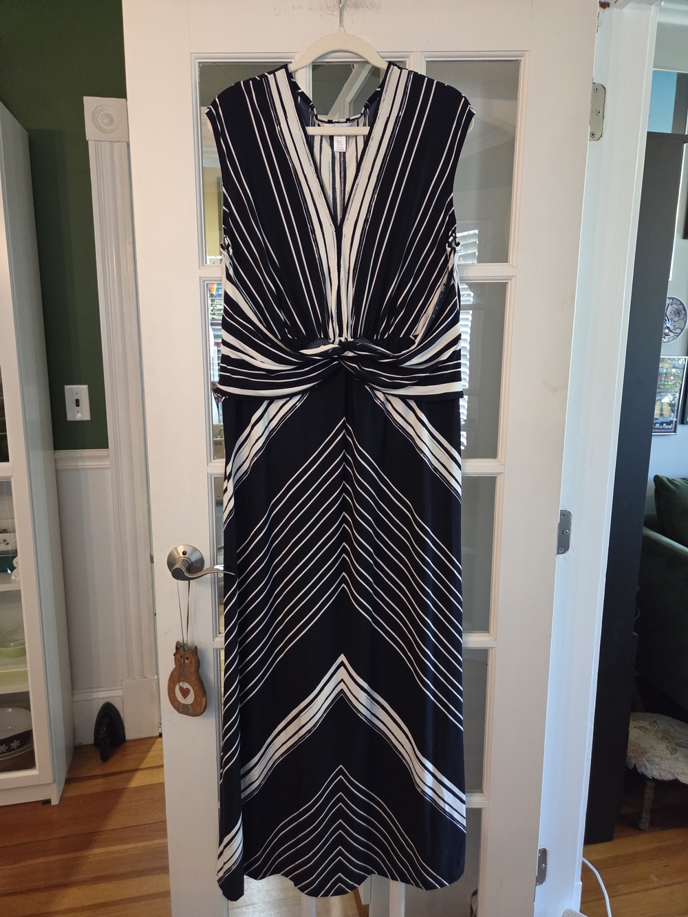 London Times Navy & White Chevron Twist-Front Maxi Dress - Size 16 - Picture 3 of 8